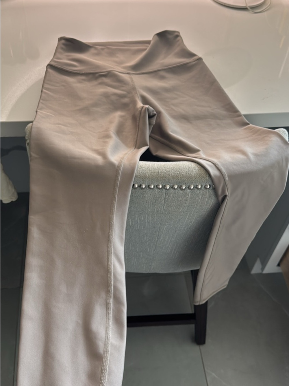 ALO Yoga Neutral Taupe High-Rise Leggings